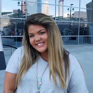 Meet your Posher, Shelby